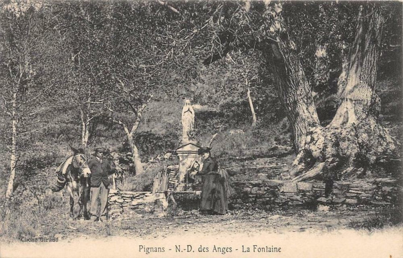 Carte postale ancienne Pignans N.d.des Anges La Fontaine (cliché rare à Pignans