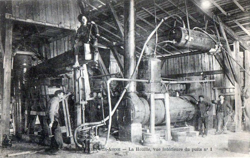 Carte postale ancienne Vailly Sur Aisne La Houille Vue Interieure Du Puits N°1 (Gros Plan Superb à Vailly-sur-Aisne