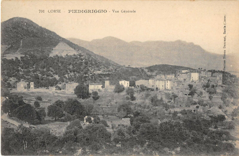 Carte postale ancienne 20 Corse Piedigriggio Vue Generale à Piedigriggio