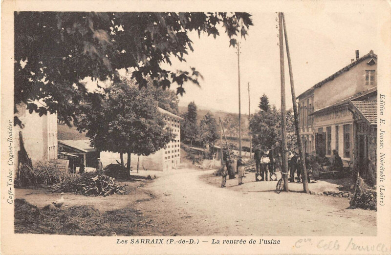 Carte postale ancienne Les Sarraix La Rentree De L'Usine