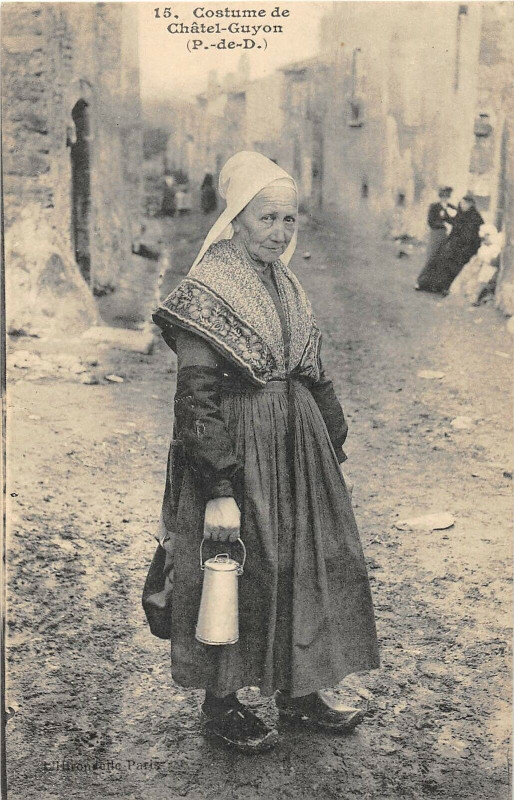 Carte postale ancienne Costume De Chatel Guyon