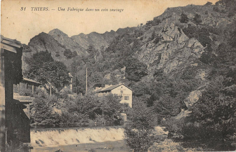 Carte postale ancienne Thiers Une Fabrique Dans Un Coin Sauvage à Thiers