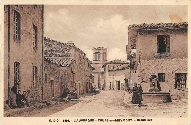 Carte postale ancienne Tours Sur Meymont Grand Rue à Tours-sur-Meymont