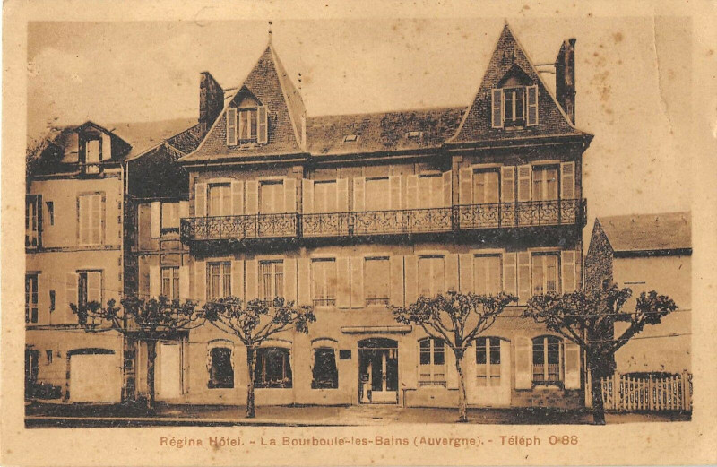 Carte postale ancienne La Bourboule Regina Hotel à La Bourboule