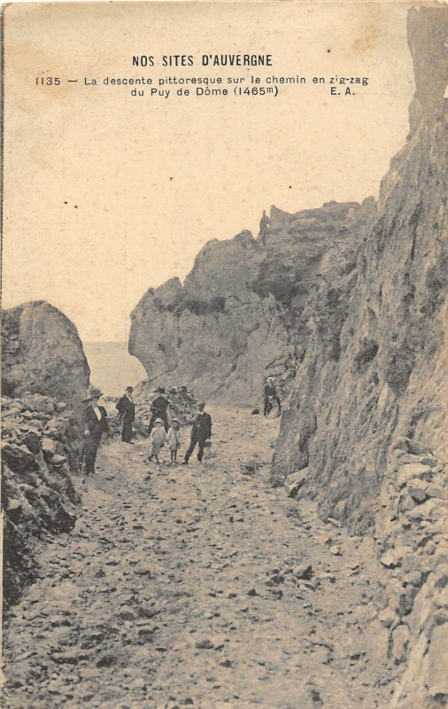 Carte postale ancienne La Descente Pittoresque Sur Le Chemin En Zig Zag