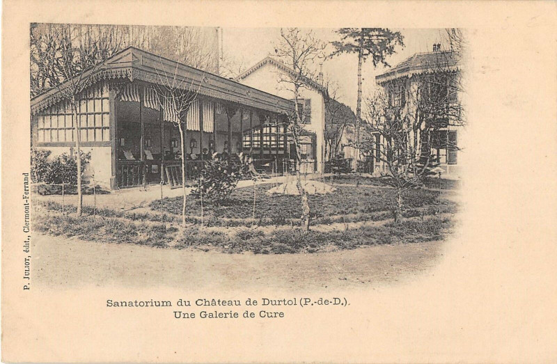 Carte postale ancienne Sanatorium Du Chateau De Durtol Une Galerie De Cure (dos non divisé) à Durtol