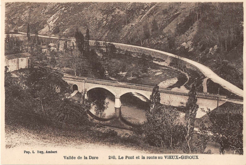 Carte postale ancienne Le Pont Et La Route Au Vieux Giroux