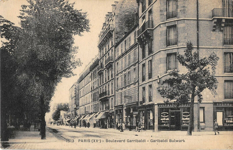 Carte postale ancienne Boulevard Garribaldi à Paris 15e