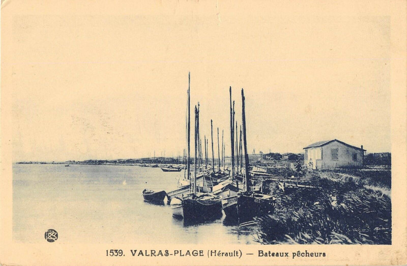 Carte postale ancienne Valras Plage Bateaux Pecheurs à Valras-Plage