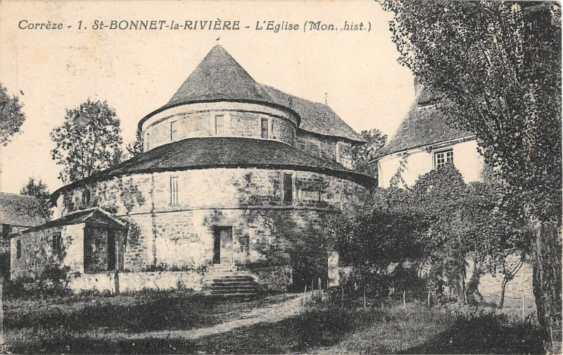 Carte postale ancienne Saint Bonnet La Riviere Eglise