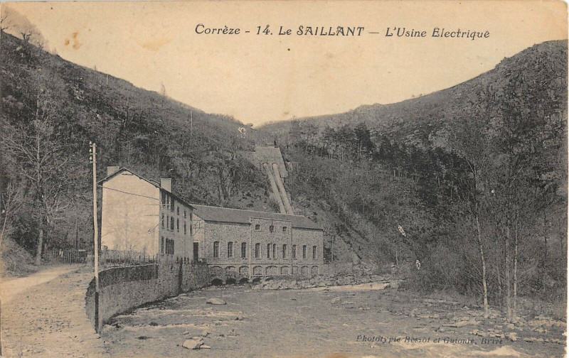 Carte postale ancienne Le Saillant L'Usine Electrique