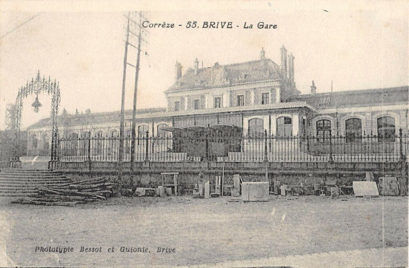 Carte postale ancienne Brive La Gare