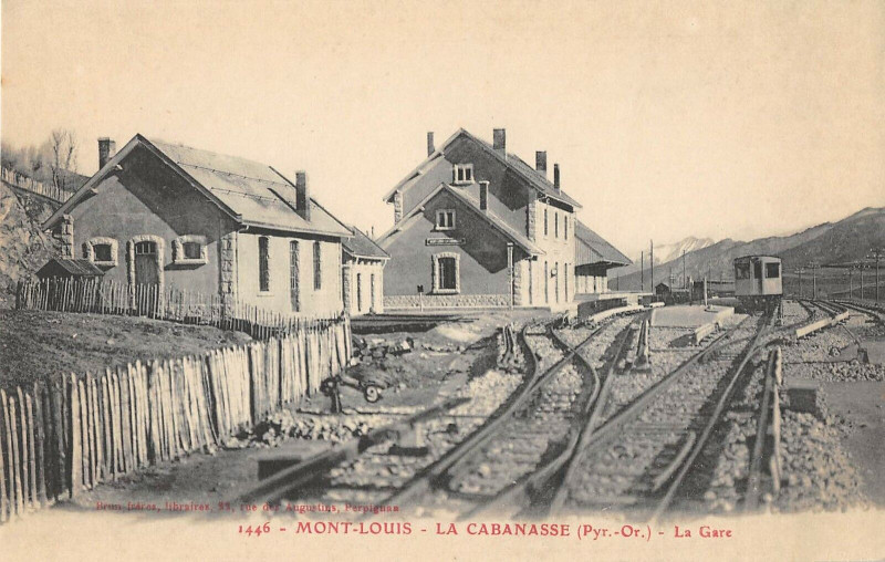 Carte postale ancienne Mont Louis La Cabanasse La Gare (Train à La Cabanasse