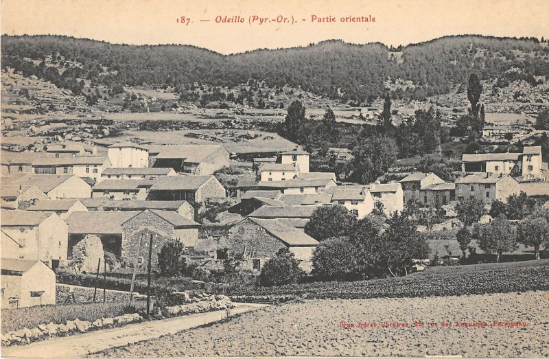 Carte postale ancienne Odeillo Partie Orientale à Llo