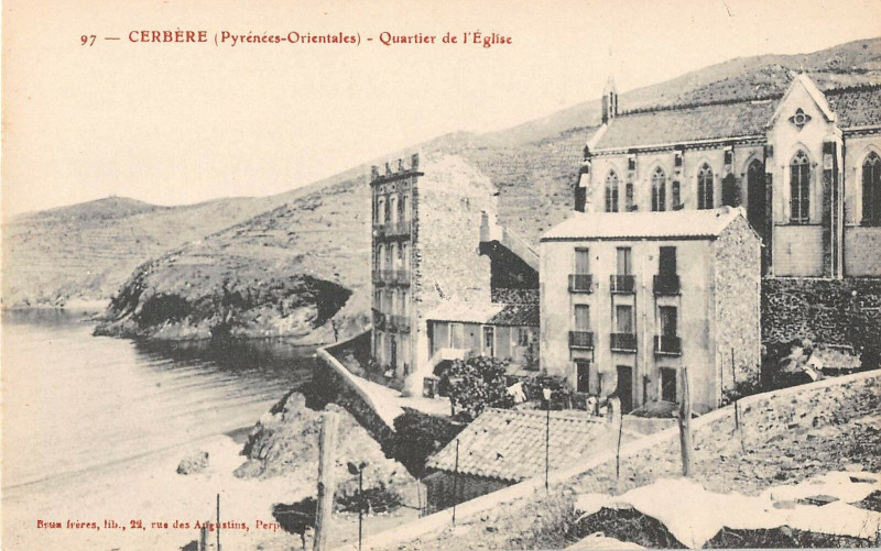 Carte postale ancienne Cerbere Quartier De L'Eglise à Cerbère