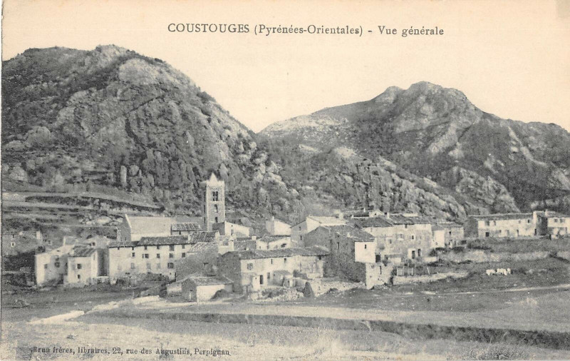 Carte postale ancienne Coustouges Vue Generale à Coustouges