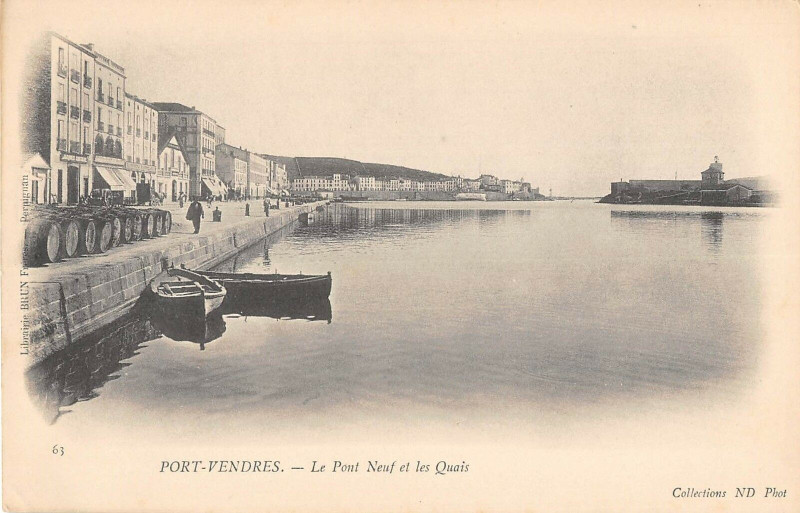Carte postale ancienne Port Vendres Le Pont Neuf Et Les Quais  (dos non divisé) à Port-Vendres