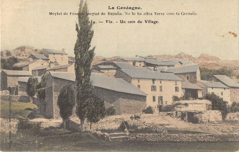 Carte postale ancienne Via Un Coin Du Village