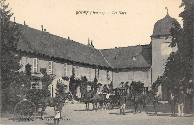 Carte postale ancienne Rodez Les Haras à Rodez