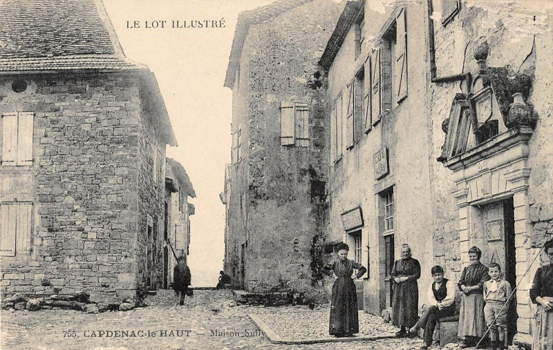Carte postale ancienne Capdenac Le Haut Maison Sully à Capdenac