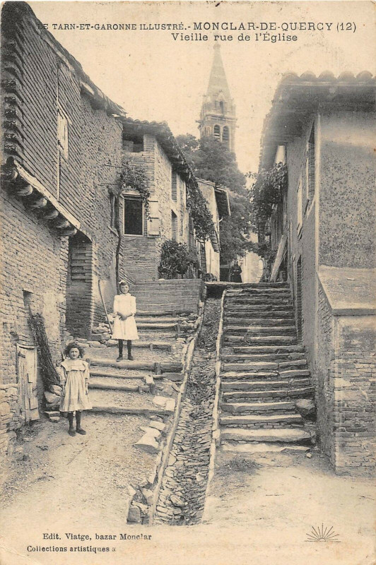 Carte postale ancienne Monclar De Quercy Vieille Rue De L'Eglise à Monclar-de-Quercy