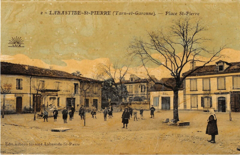 Carte postale ancienne Labastide Saint Pierre Place Saint Pierre (cpa émaillée à Labastide-Saint-Pierre