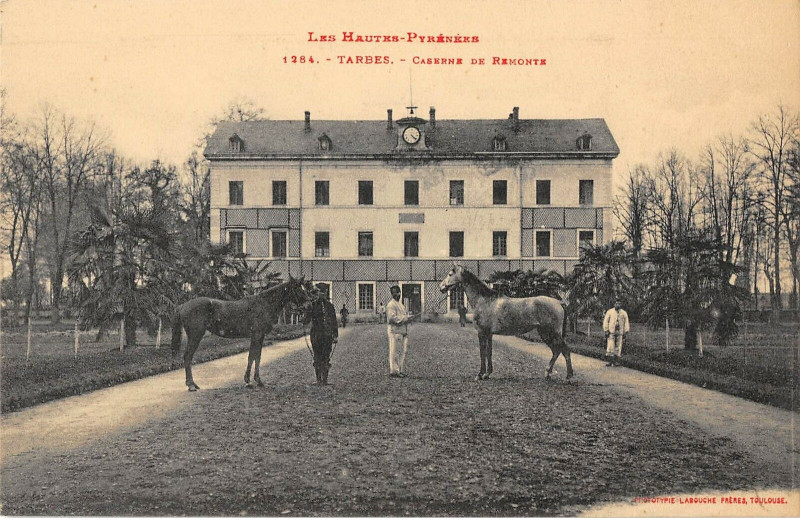 Carte postale ancienne Tarbes Caserne De Remonte à Tarbes