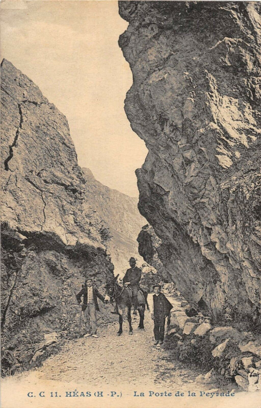 Carte postale ancienne Heas La Porte De La Peyrade