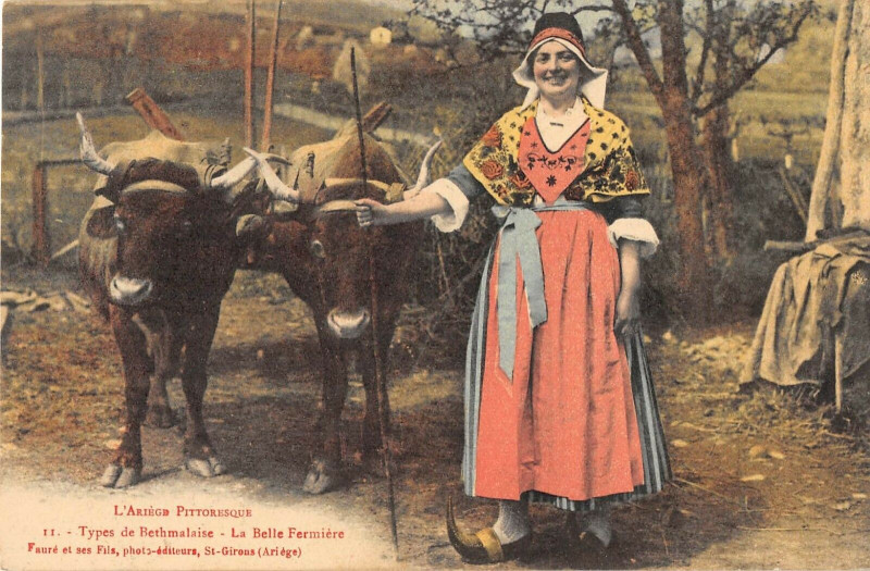 Carte postale ancienne Ariege Type De Bethmalaise La Belle Fermiere