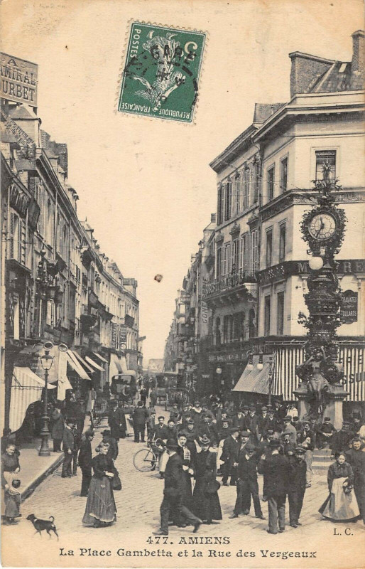 Carte postale ancienne Amiens La Place Gambetta Et La Rue Des Vergeaux à Amiens