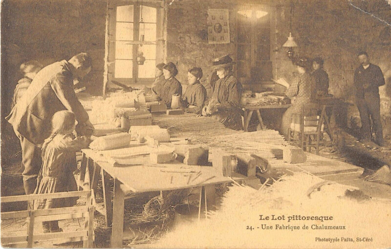 Carte postale ancienne Le Lot Une Fabrique De Chalumeaux
