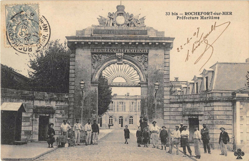 Carte postale ancienne Rochefort Prefecture Maritime à Rochefort