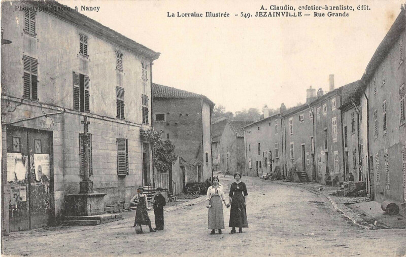 Carte postale ancienne Jezainville Rue Grande à Jezainville