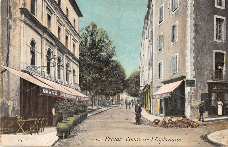Carte postale ancienne Privas Cours De L'Esplanade à Privas