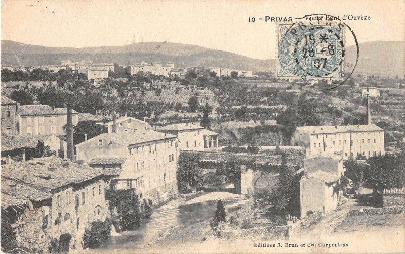 Carte postale ancienne Privas Vieux Pont D'Ouveze à Privas