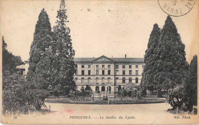 Carte postale ancienne Perigueux Le Jardin Du Lycee à Périgueux