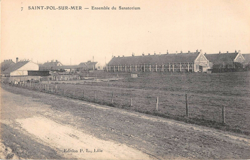Carte postale ancienne Saint Paul Sur Mer Ensemble Du Sanatorium