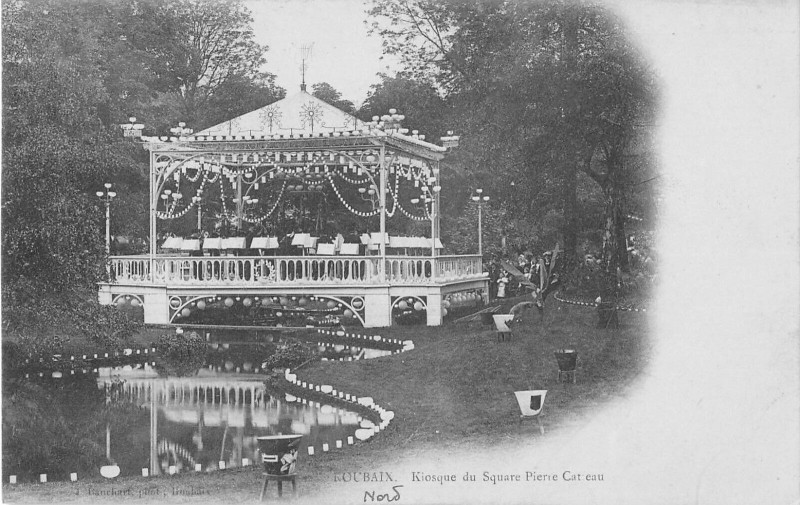Carte postale ancienne Roubaix Kiosque Du Square Pierre Cateau (dos non divisé) à Roubaix