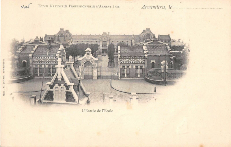 Carte postale ancienne Ecole Nationale Professionnelle Armentieres  Entree (dos non divisé) à Armentières