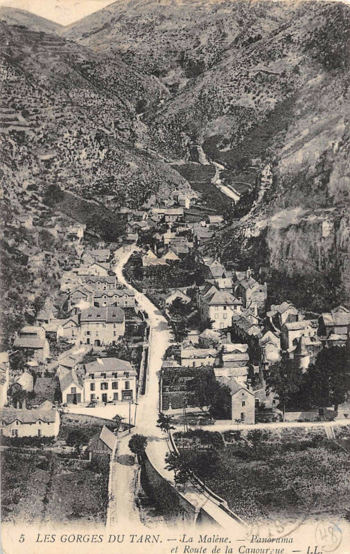 Carte postale ancienne La Malene Panorama Et Route De La Canourgue à La Malène