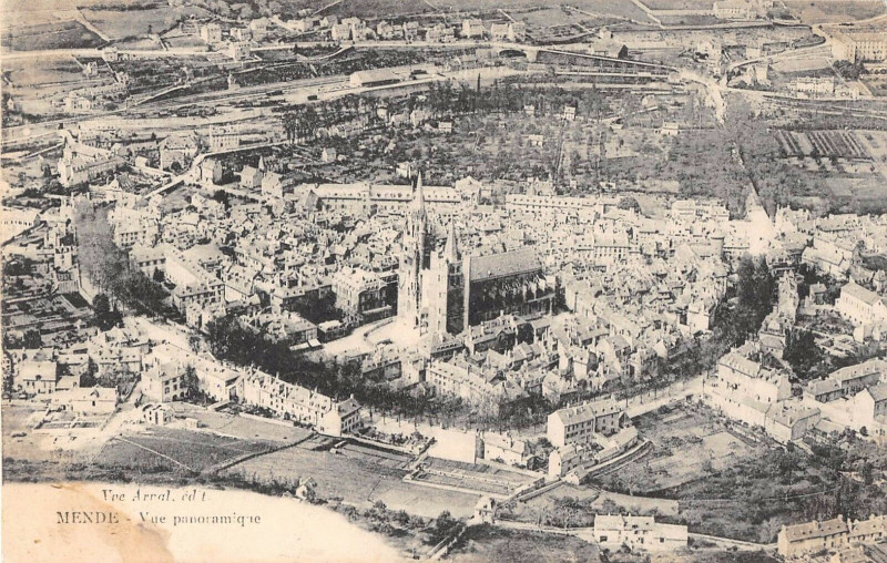 Carte postale ancienne Mende Vue Panoramique à Mende