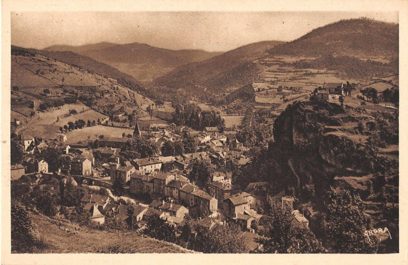 Carte postale ancienne Meyrueis Vue Ensemble à Meyrueis