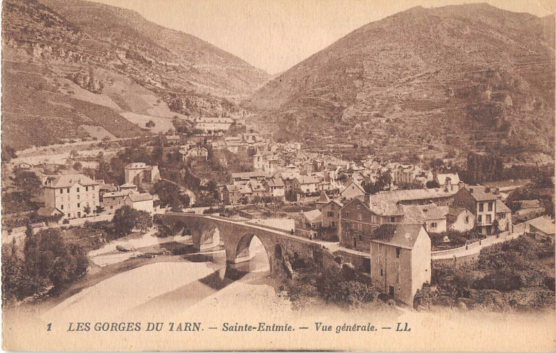 Carte postale ancienne Sainte Enimie Vue Generale
