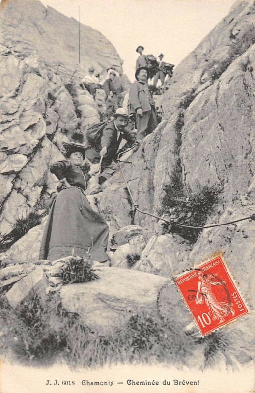 Carte postale ancienne Chamonix Cheminee Du Brevent