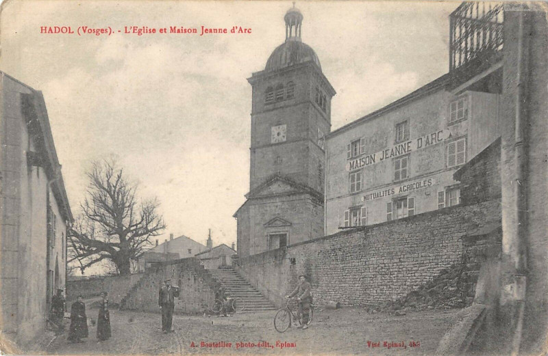 Carte postale ancienne Hadol Eglise à Hadol