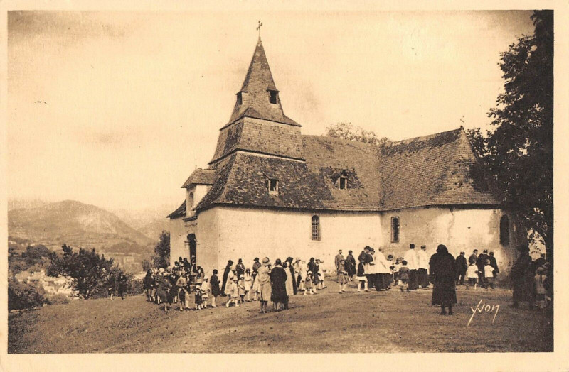 Carte postale ancienne Saint Savin Procession Annuelle à Saint-Savin