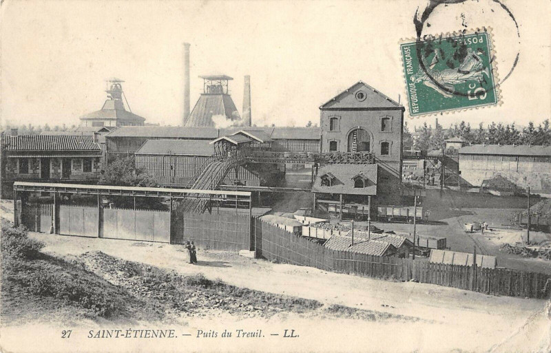 Carte postale ancienne Saint Etienne Puits Du Treuil