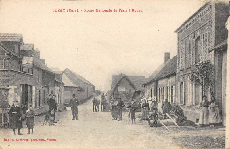 Carte postale ancienne Suzay Route Nationale De Paris A Rouen à Suzay