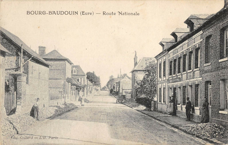 Carte postale ancienne Bourg Baudouin Route Nationale (cliché pas courant