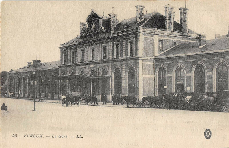 Carte postale ancienne Evreux La Gare à Évreux